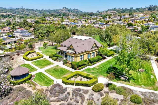 Detail Gallery Image 39 of 44 For 1752 Russet Leaf Ct, El Cajon,  CA 92019 - 5 Beds | 3 Baths