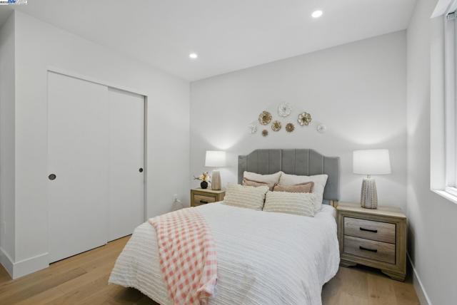 175 N Frances St, Sunnyvale CA: https://media.crmls.org/mediaz/ae56d1ae-8d4c-4005-9339-1b3f88db90b9.jpg