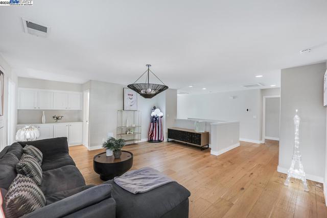 2744 Redbridge Rd, Tracy CA: https://media.crmls.org/mediaz/ae56dcd9-0237-4774-9d2d-974f71ebb2a8.jpg