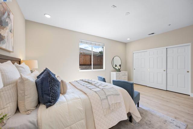 198 Continente Ave, Brentwood CA: https://media.crmls.org/mediaz/ae573e5a-a424-497e-9dec-5df3b85a1795.jpg