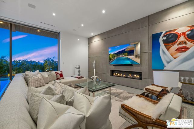 2381 Vista Palizada Drive, Palm Springs CA: https://media.crmls.org/mediaz/ae57d2b5-f322-40db-82e7-d018b0467bf3.jpg