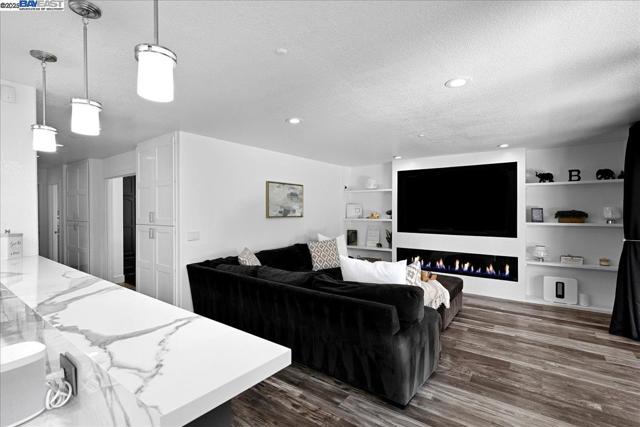 1890 Conte Way, Morgan Hill CA: https://media.crmls.org/mediaz/ae581e22-3004-4edb-99b2-9124e5ac8b44.jpg