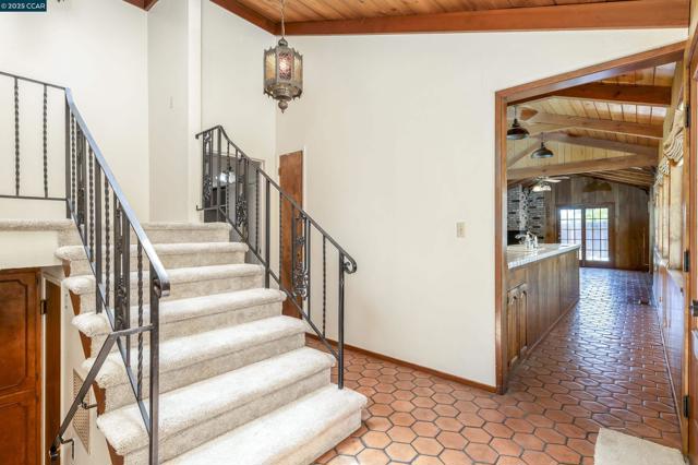 6180 HILLSIDE DRIVE, El Sobrante CA: https://media.crmls.org/mediaz/ae58f826-ec8c-4e33-a215-495edaf24324.jpg