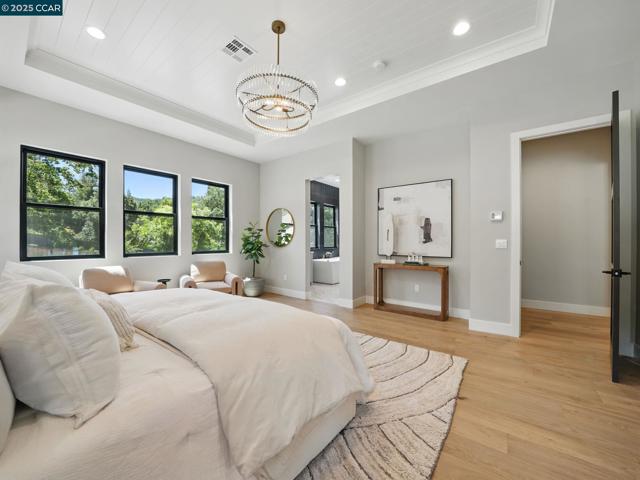 180 Castle Hill Ranch, Walnut Creek CA: https://media.crmls.org/mediaz/ae5928e9-ffeb-4512-a58e-70d116fe6a5f.jpg