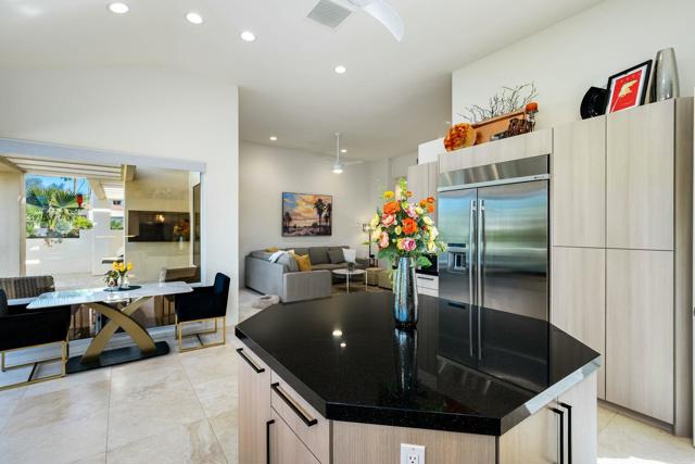 Image 22 of 51 For 75330 14th Green Drive