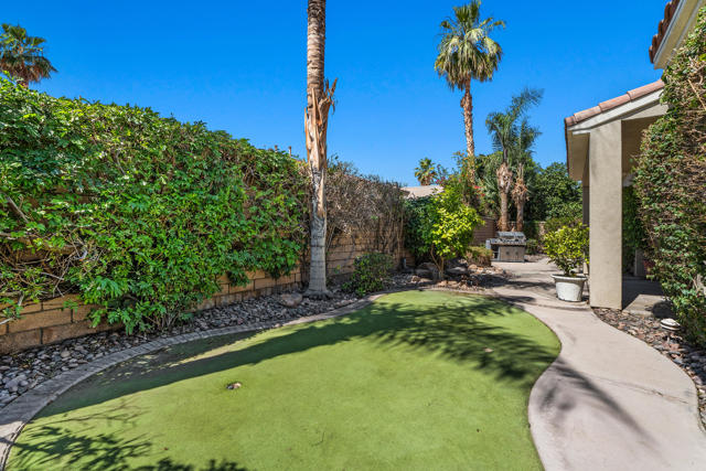 77 Clavel Court, Palm Desert CA: https://media.crmls.org/mediaz/ae5a0a3a-2f55-4896-9c4d-28ca56e4ffd6.jpg