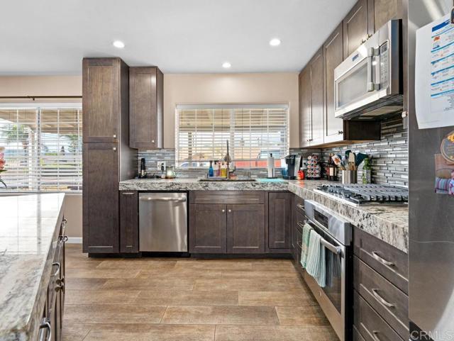 Detail Gallery Image 3 of 29 For 9409 Pike Rd, Santee,  CA 92071 - 3 Beds | 2 Baths