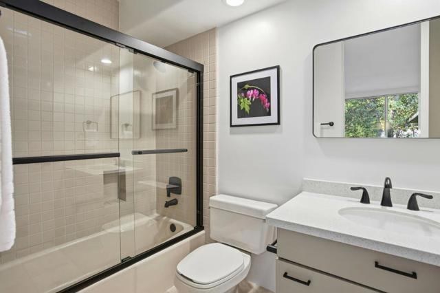 3895 Fair Oaks Boulevard, Sacramento CA: https://media.crmls.org/mediaz/ae5b096e-064c-4d9c-bbce-efbe3da92dfe.jpg