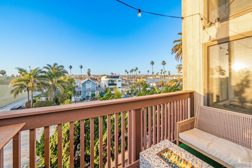 MLS #250032682SD img 19