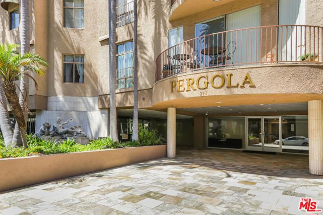 2 Bed Home for Sale in Santa Monica, California
