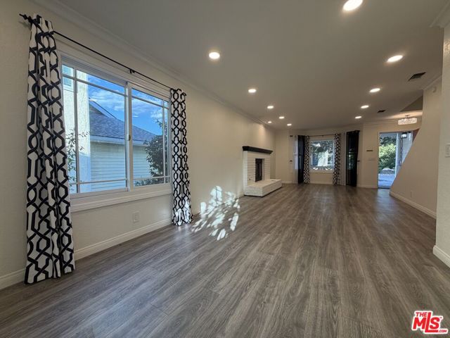 8020 Cora Street photo 27