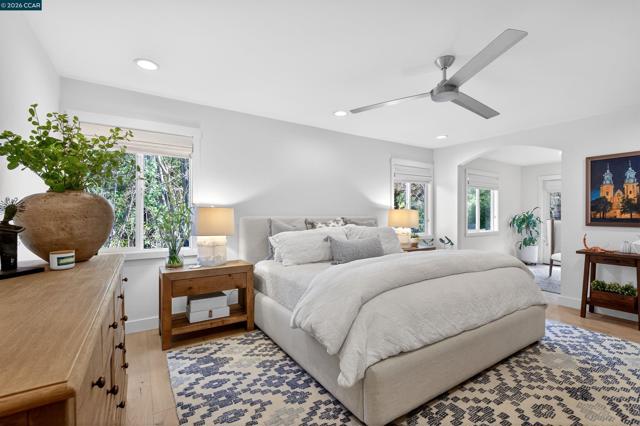 Image 22 of 46 For 393 Colorados Ct