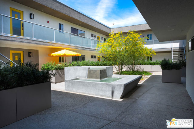 588 E San Lorenzo Road #204, Palm Springs, CA 92264