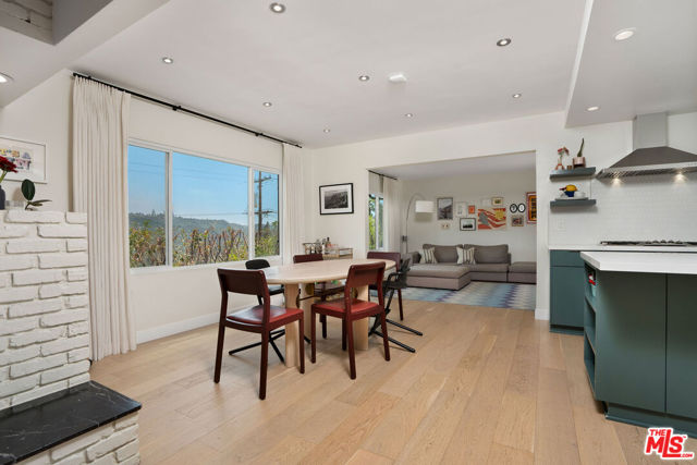 1741 Golf Club Drive, Glendale CA: https://media.crmls.org/mediaz/ae5cdfae-79d7-4eec-a353-f79e42a22a61.jpg