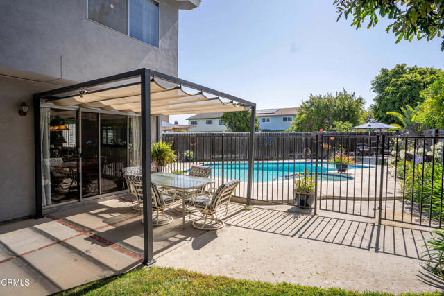 1584 Prima Ct, Camarillo CA: https://media.crmls.org/mediaz/ae5ce923-287a-4f14-8865-9ee613a10ce9.jpg