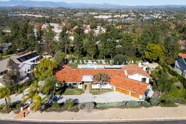87 Pinecrest Road, Westlake Village CA: https://media.crmls.org/mediaz/ae5d120f-f851-4085-9f43-345000f1ff56.jpg