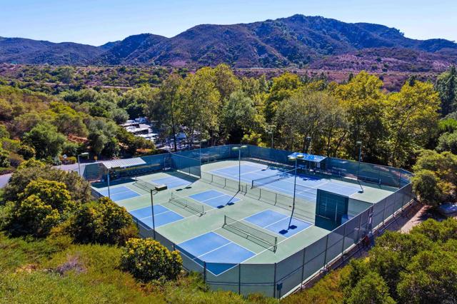 8975 Lawrence Welk Dr., Escondido CA: https://media.crmls.org/mediaz/ae5d610d-10f5-4599-a40f-9e7d3fe4b76a.jpg