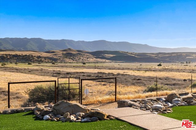 13750 Cuyama Highway, Cuyama CA: https://media.crmls.org/mediaz/ae5dbec8-a137-456c-a2e5-e60a2ab3c704.jpg