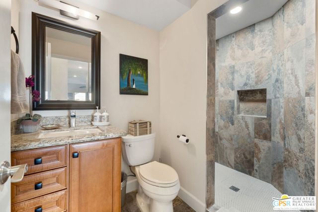 237 E Vista Royale Circle, Palm Desert CA: https://media.crmls.org/mediaz/ae5e8bb4-f05d-44f4-9496-ccc529eab643.jpg