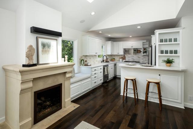 115 Toyon Court, Woodside CA: https://media.crmls.org/mediaz/ae5e9358-2ec0-49a9-91fd-450b7a718466.jpg