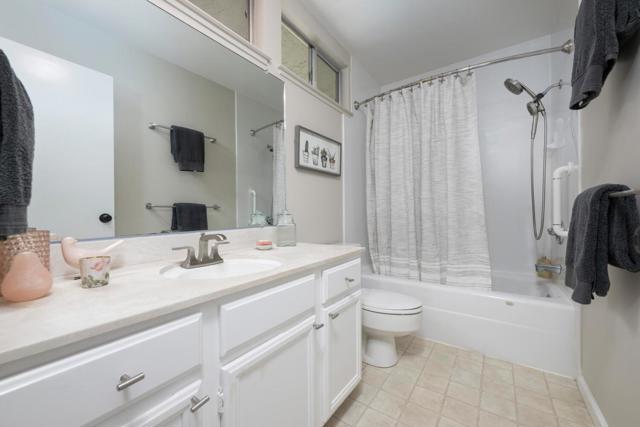 11 Lyonridge Lane, San Mateo CA: https://media.crmls.org/mediaz/ae5f288e-9e42-4bfb-b2e5-abf750e730cd.jpg