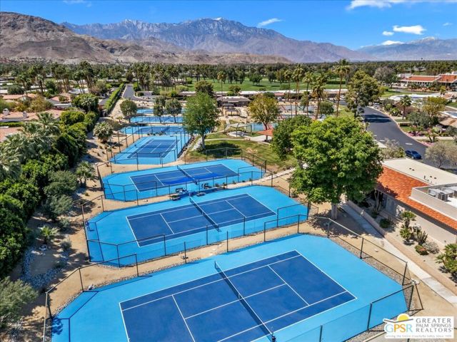 59 Cornell Drive, Rancho Mirage CA: https://media.crmls.org/mediaz/ae5f780d-7037-47f2-98b7-2f25998267cf.jpg