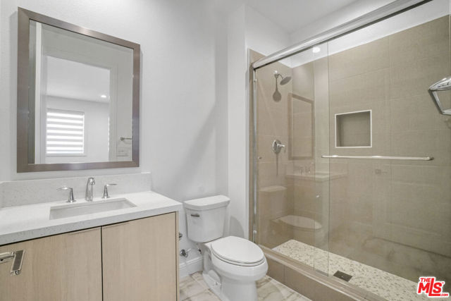 20188 W Marlow Lane, Porter Ranch CA: https://media.crmls.org/mediaz/ae5f97f2-1b6d-4a12-abb8-3433b91a1294.jpg