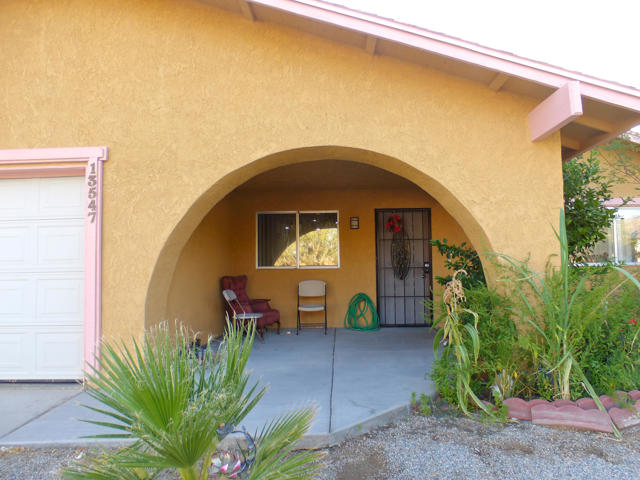 13547 Caliente Drive, Desert Hot Springs CA: https://media.crmls.org/mediaz/ae5fa11e-fc78-4468-a8a1-e7b027616368.jpg