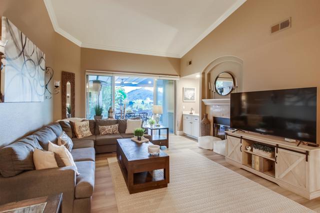375 Camino Bailen, Escondido CA: https://media.crmls.org/mediaz/ae5fb134-3eca-46c6-ae32-30545717dc27.jpg