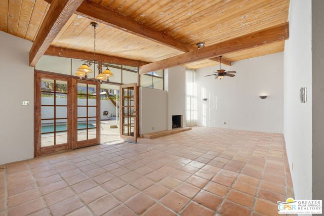 1983 S Yucca Place, Palm Springs CA: https://media.crmls.org/mediaz/ae5fdb7f-9e7b-46f3-9be2-c186ffb37454.jpg