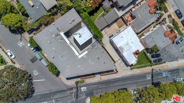 2001 Penmar Avenue, Venice CA: https://media.crmls.org/mediaz/ae6037a5-742e-417d-9bf2-1d3300c761e3.jpg