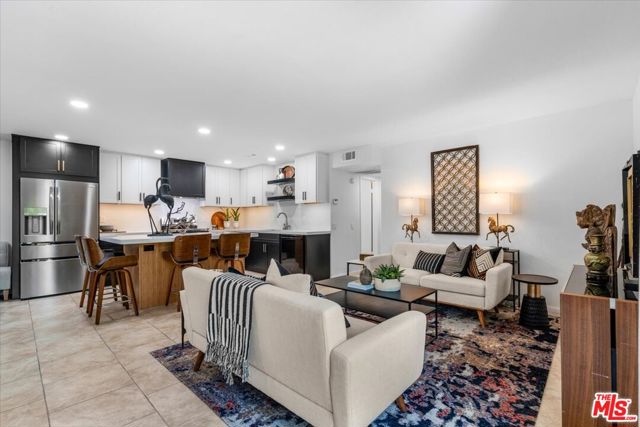 3072 Sunflower Circle, Palm Springs CA: https://media.crmls.org/mediaz/ae603ba9-73d7-4fd7-a019-7ad9614d6b8e.jpg