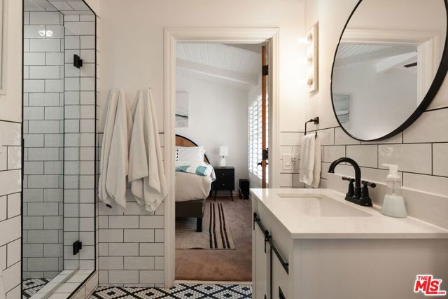 3011 Clune Avenue, Venice CA: https://media.crmls.org/mediaz/ae60d972-88a5-472c-b38d-9c0e7f24b252.jpg