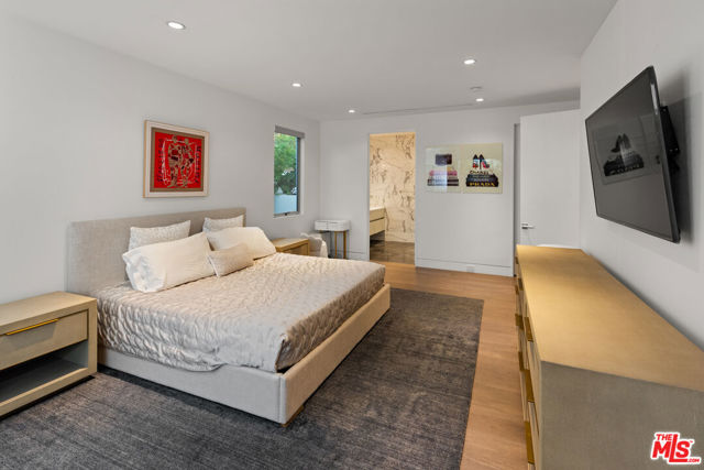 2630 EDEN Place, Beverly Hills CA: https://media.crmls.org/mediaz/ae60f584-5fb5-44a9-8b5f-55df8c6d413e.jpg