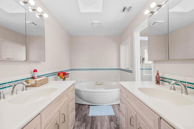 31121 Stardust Ln, Valley Center CA: https://media.crmls.org/mediaz/ae614410-8629-47f3-9061-aecbe8b07e4e.jpg