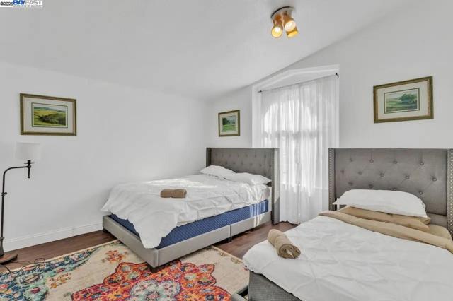 1170 Graceland Pl,  CA: https://media.crmls.org/mediaz/ae615b93-85be-43da-8364-1d8058c1c8f4.jpg