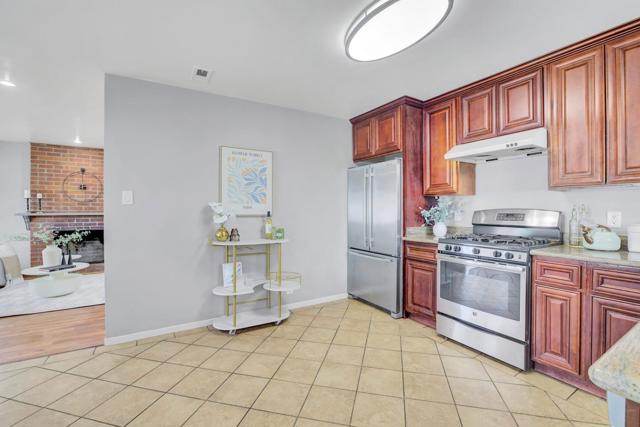 2228 Terra Villa Street, East Palo Alto CA: https://media.crmls.org/mediaz/ae61b21e-9e17-4be4-9047-23c5b648ff0f.jpg
