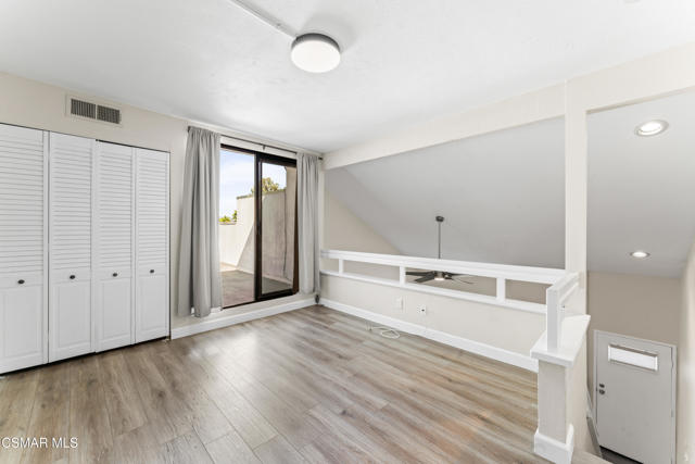 1190 Tivoli Lane, Simi Valley CA: https://media.crmls.org/mediaz/ae635858-490c-4436-a910-2ac49ccaf75b.jpg