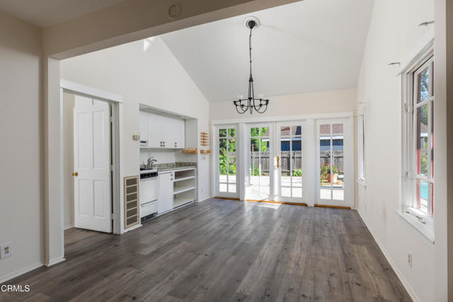 676 S Madison Avenue, Pasadena CA: https://media.crmls.org/mediaz/ae644d44-2409-459b-9117-b0bc784075e3.jpg