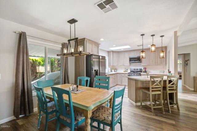 4700 Aurora Drive, Ventura CA: https://media.crmls.org/mediaz/ae6533ca-aaa6-4f97-ba83-431e6e97b9a8.jpg