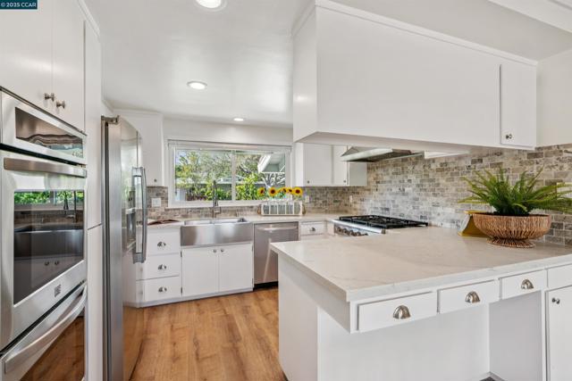 3803 Quail Ridge Road, Lafayette CA: https://media.crmls.org/mediaz/ae65659f-d94b-4814-941f-aa7cd7f7d962.jpg