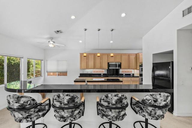 80222 Spanish Bay Drive, Indio CA: https://media.crmls.org/mediaz/ae65c5ee-6684-4894-af68-b04c12634a99.jpg