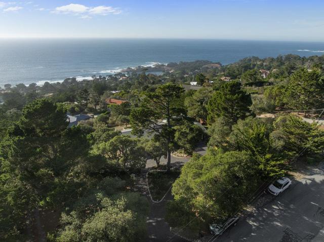 15 Mentone Road, Carmel CA: https://media.crmls.org/mediaz/ae682659-3db9-4f18-b39b-82380df6fda6.jpg