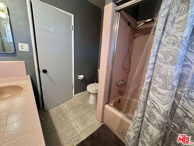 3704 W 111th Place, Inglewood CA: https://media.crmls.org/mediaz/ae6864df-da81-44af-bfc2-7d80888d347c.jpg