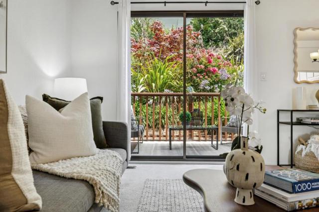 607 Stonegate, South San Francisco CA: https://media.crmls.org/mediaz/ae696f9b-f646-46c3-8c25-5e93933e1296.jpg