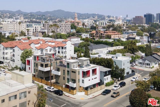 6871 Fountain Avenue, Los Angeles CA: https://media.crmls.org/mediaz/ae6a186c-732a-4851-ba92-77c2c0cf14b2.jpg