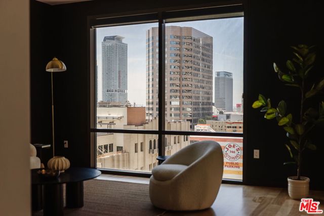 655 S Hope Street, Los Angeles CA: https://media.crmls.org/mediaz/ae6b364c-07c4-43cd-8af4-775bf62254f2.jpg