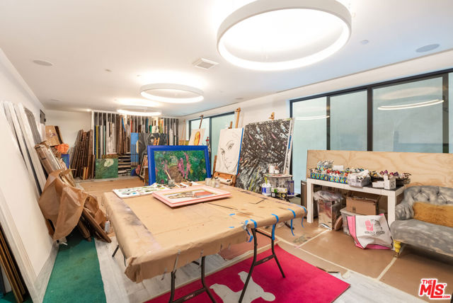 Image 41 of 53 For 809 Rexford Drive