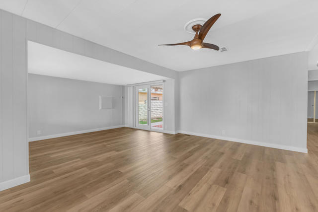 Image 31 of 58 For 74592 Nevada Circle