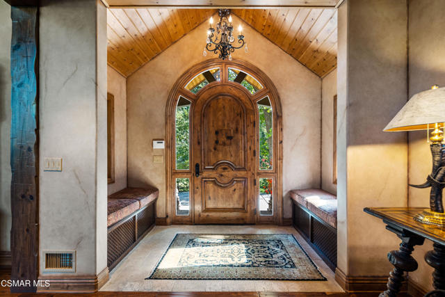 32310 Hummingbird Court, Running Springs CA: https://media.crmls.org/mediaz/ae6c8df4-e04f-49ab-839e-b8b41bcb4eb1.jpg